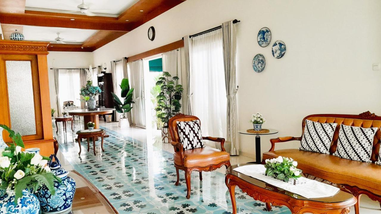 Surokarsan 9 House Yogyakarta酒店 外观 照片