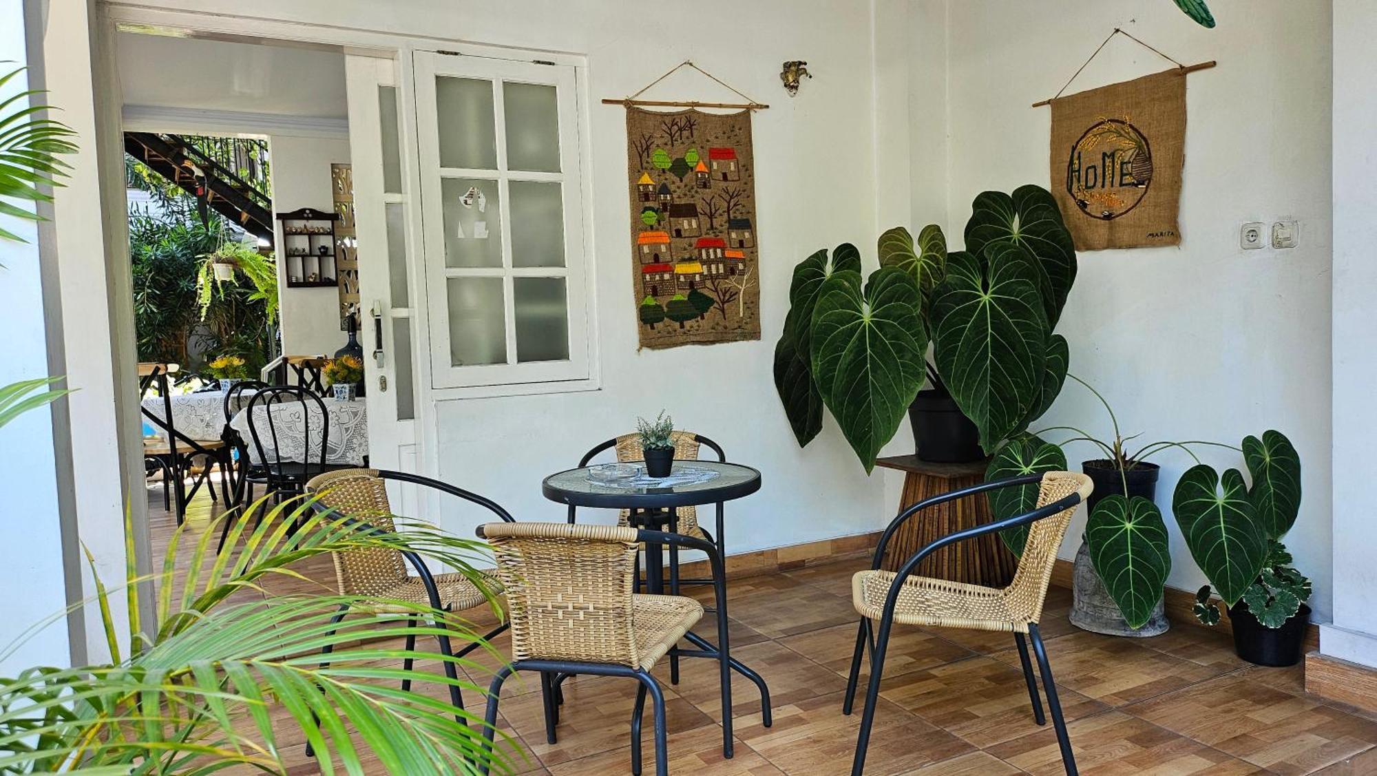 Surokarsan 9 House Yogyakarta酒店 外观 照片