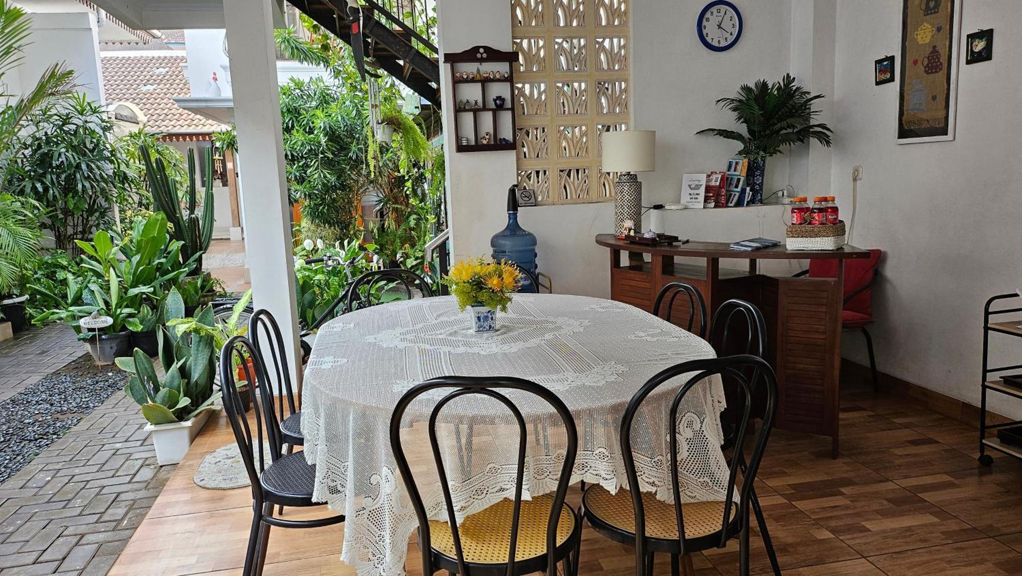 Surokarsan 9 House Yogyakarta酒店 客房 照片